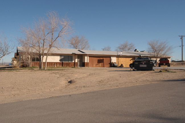 34313 Paris Ave in Barstow, CA - Building Photo - Building Photo