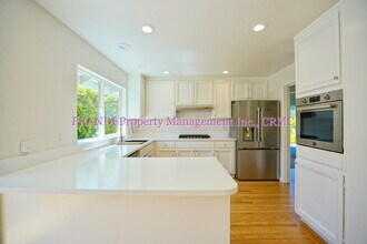690 Riviera Cir in Larkspur, CA - Building Photo - Building Photo