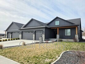 8117 N Austin Rd in Spokane, WA - Building Photo