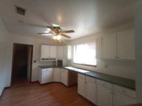 4518 Liberty Ave, Unit 2 in Pittsburgh, PA - Foto de edificio - Building Photo