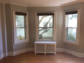 100 Lancaster Rd in West Hartford, CT - Building Photo - Building Photo