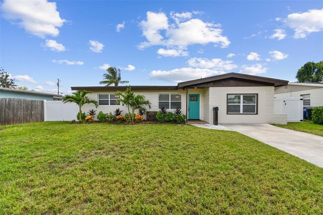 6408 34th Ave N in St. Petersburg, FL - Building Photo - Building Photo