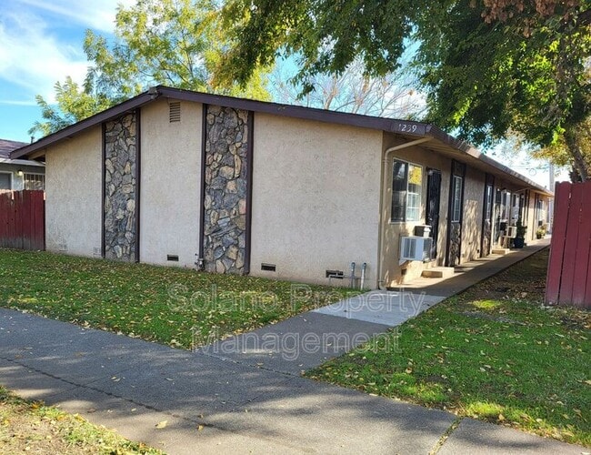 property at 1239 Ohio St