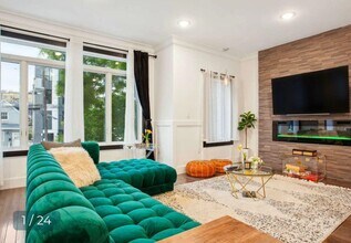 65 Corbin Ave in Jersey City, NJ - Building Photo - Building Photo