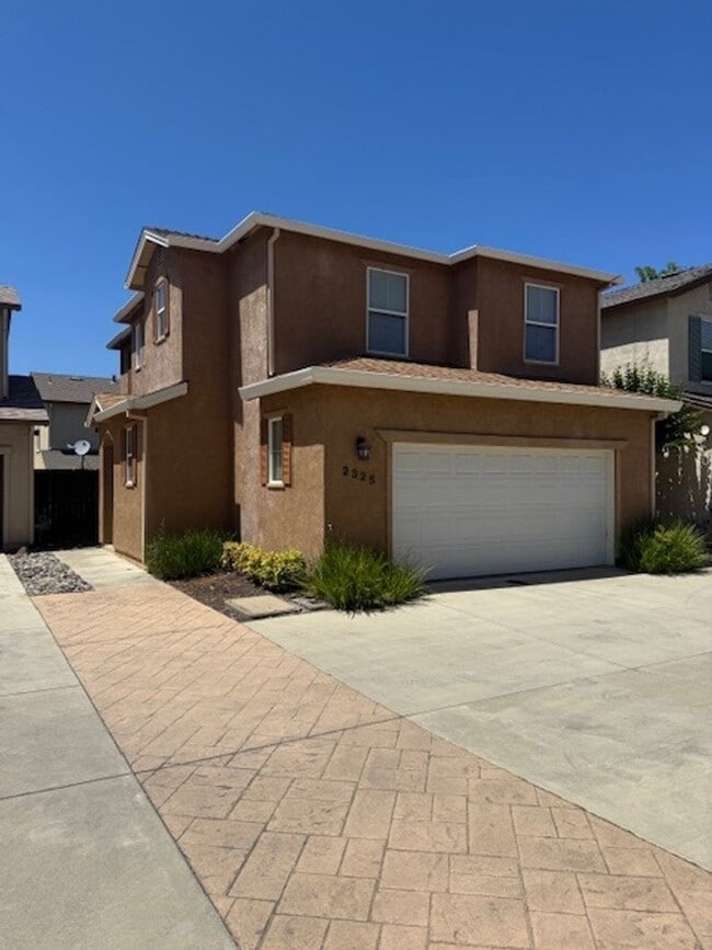 property at 2325 la Villa Way