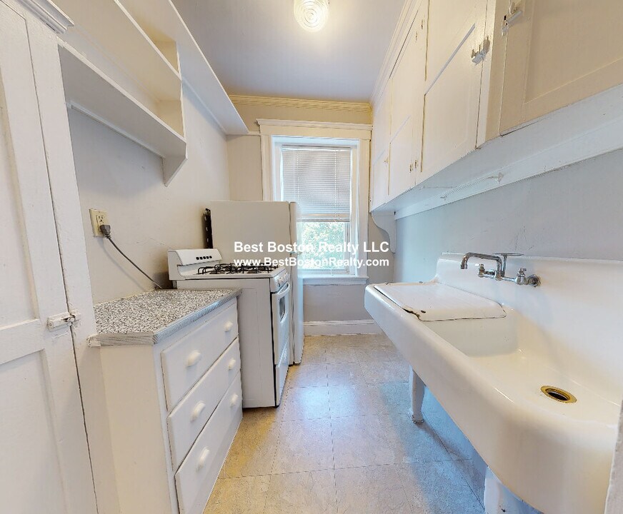 11 Gray St, Unit 9 in Cambridge, MA - Building Photo
