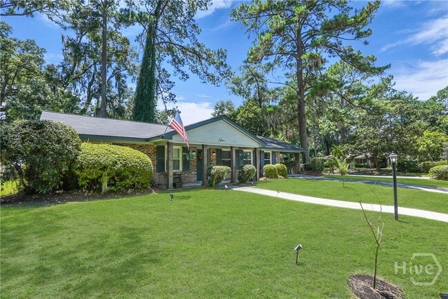 9 Hillyer Dr in Savannah, GA - Building Photo - Building Photo
