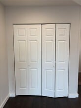 99-105 W Hoffman Ave in Lindenhurst, NY - Building Photo - Building Photo