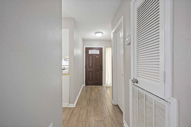 property at 2325 W Settler's Way