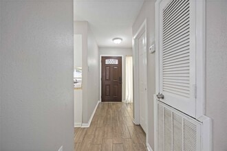 2325 W Settler's Way in Spring, TX - Building Photo - Building Photo