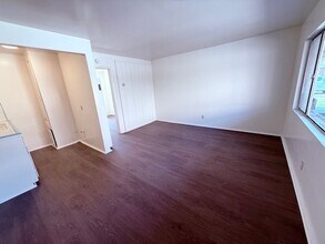 16634 Eucalyptus Ave-Unit -11634 in Bellflower, CA - Building Photo - Building Photo