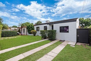 2520 SW 20th St in Miami, FL - Building Photo