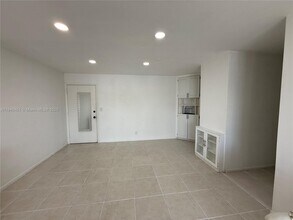3000 NE 16th Ave in Fort Lauderdale, FL - Building Photo - Building Photo