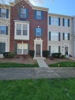 9614 Blossom Hill Dr in Huntersville, NC - Building Photo