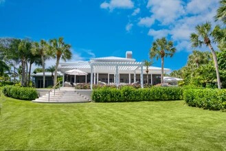 1906 Casey Key Rd in Nokomis, FL - Building Photo - Building Photo