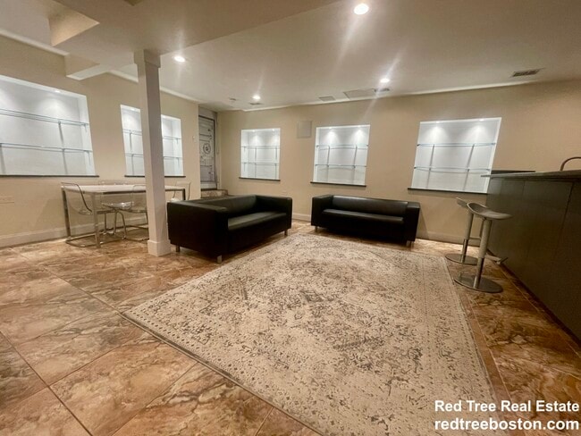 27 Saint Marys Ct in Brookline, MA - Foto de edificio - Building Photo
