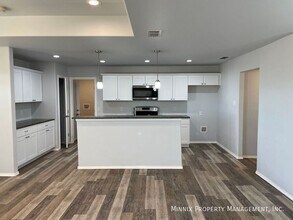 8414 11th St, Unit 3R in Lubbock, TX - Foto de edificio - Building Photo