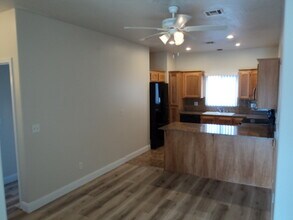 738 Hardy Way, Unit E in Mesquite, NV - Building Photo - Building Photo