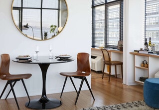 Staten Island Urby in Staten Island, NY - Foto de edificio - Building Photo