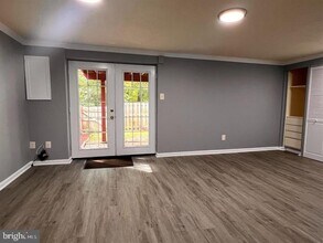 5052 Harford Ln in Burke, VA - Building Photo - Building Photo