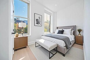 19 St Marks Pl, Unit 5H in New York, NY - Building Photo