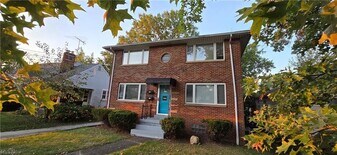 617 Robinson Ave in Barberton, OH - Building Photo