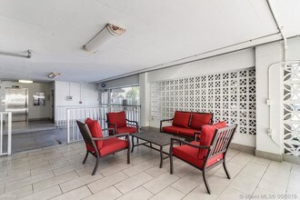 1620 West Ave-Unit -# 6022 in Miami Beach, FL - Foto de edificio - Building Photo