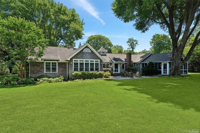 property at 695 Main St