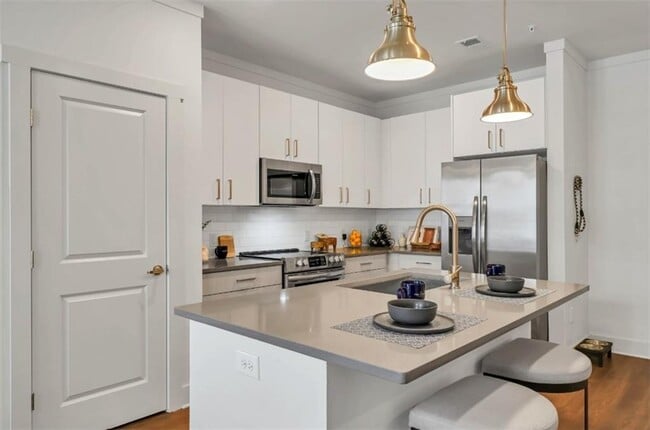 300 Prominence Point Pkwy in Canton, GA - Building Photo - Building Photo