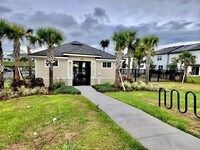 473 Madison Dr photo'