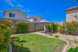 9595 Gatesville Ave in Las Vegas, NV - Building Photo - Building Photo