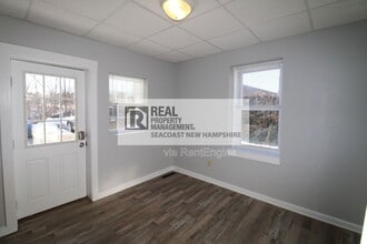 10 Charles St in Dover, NH - Building Photo - Building Photo