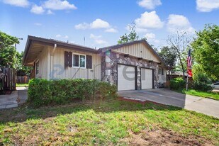 2306 Ramon Dr in Sacramento, CA - Building Photo