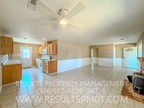 1200 Palm Ave in Roseville, CA - Building Photo - Building Photo