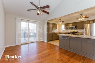 407 Kimberly Dr in Belton, MO - Building Photo - Building Photo