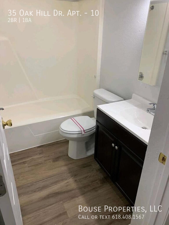 35 Oak Hill Dr in Belleville, IL - Building Photo - Building Photo