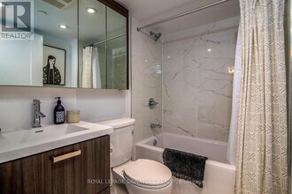 18 Erskine Ave in Toronto, ON - Building Photo - Building Photo