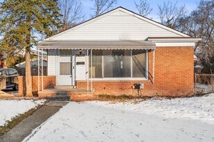 28232 Edward St in Roseville, MI - Building Photo
