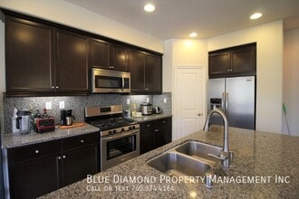 2506 Antlers Way in San Marcos, CA - Building Photo - Building Photo