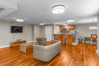 Stratford Apartments in Wilmington, DE - Foto de edificio - Interior Photo