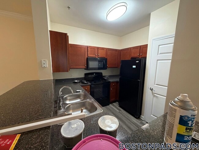 311 Lowell St, Unit 1104