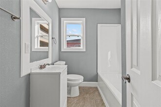 1715 W 4th St in Freeport, TX - Building Photo - Building Photo