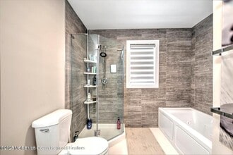 4 Terrace Dr in Englishtown, NJ - Building Photo - Building Photo