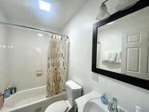 243 Northampton St, Unit #2 in Boston, MA - Building Photo - Building Photo