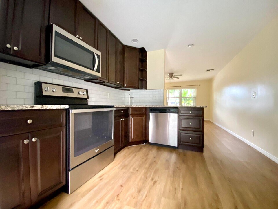 3541 Burma Ct in Palm Beach Gardens, FL - Building Photo