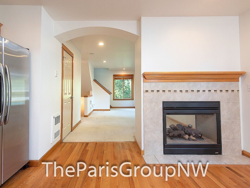 13435 Greenwood Ave N in Seattle, WA - Building Photo