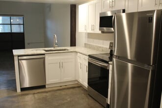 408 Wellons St in Suffolk, VA - Building Photo - Building Photo