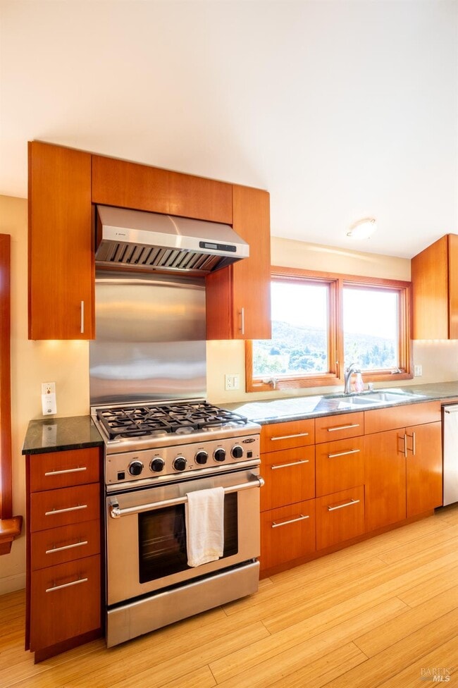 property at 452 Chestnut Ave