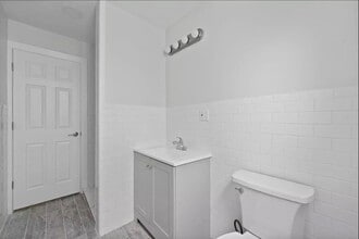 243 Maple Ave in Rockville Centre, NY - Building Photo - Building Photo