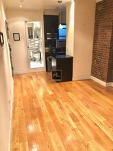 426 W 52nd St-Unit -5 in New York, NY - Building Photo - Building Photo